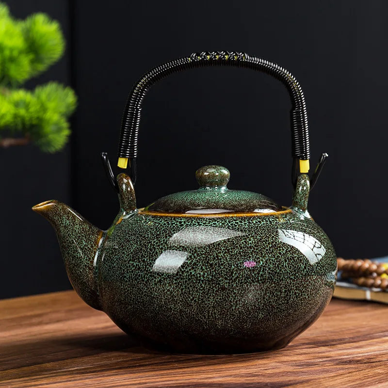 GoldBrew™  Capacity Ceramic Teapot.