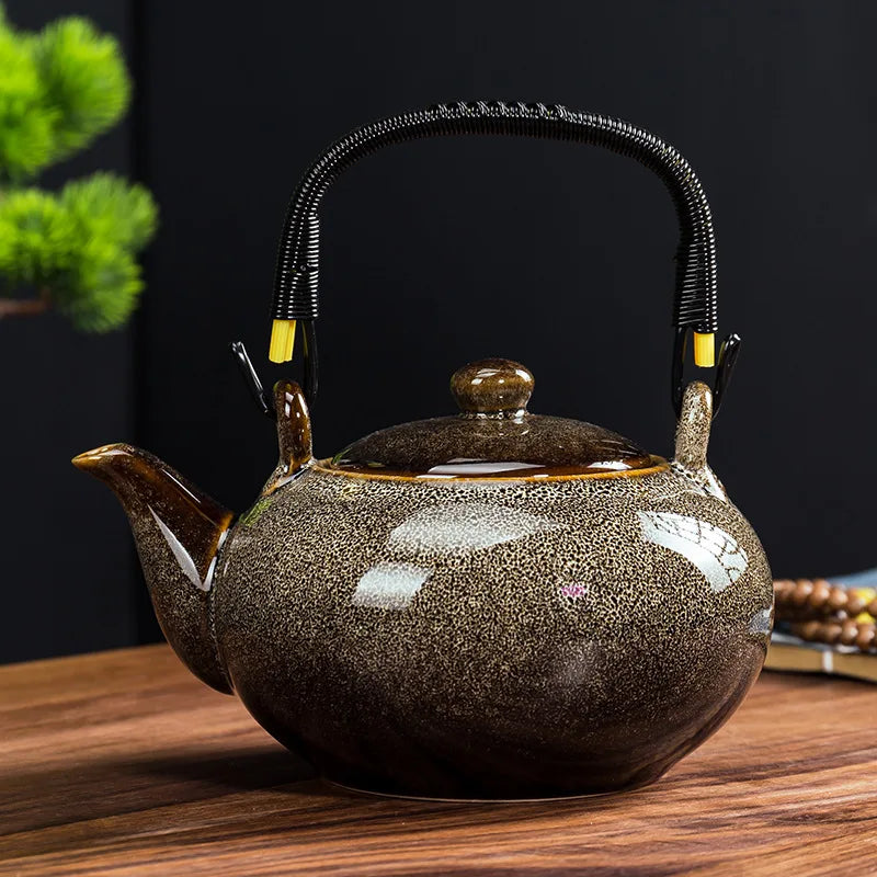 GoldBrew™  Capacity Ceramic Teapot.